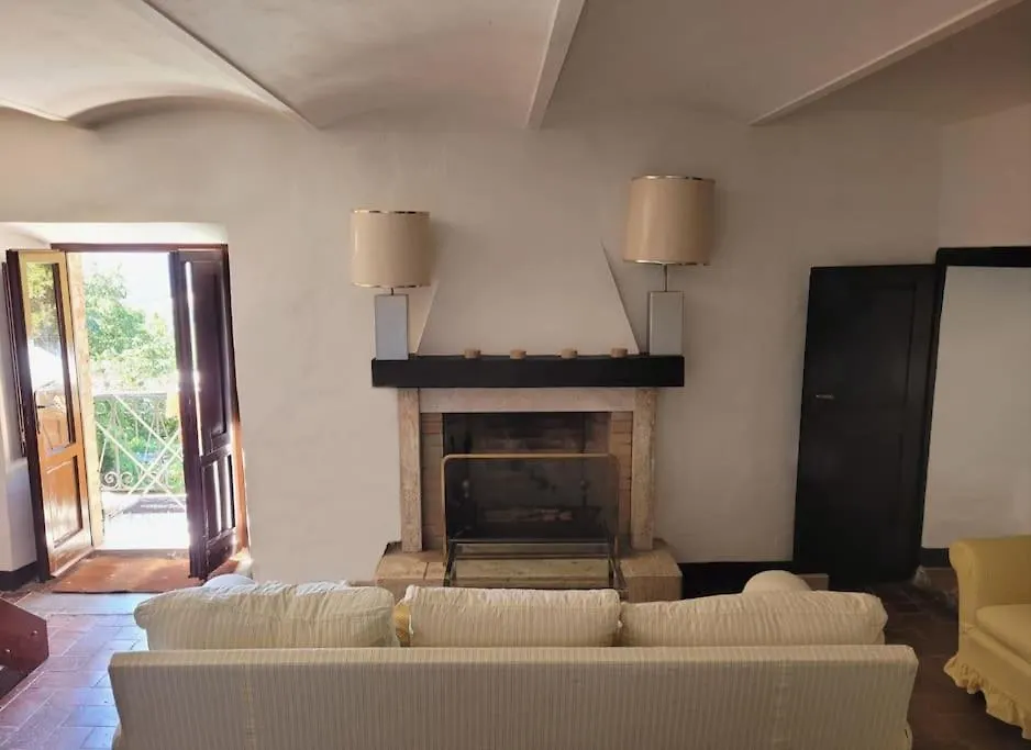 Private 2 Bedrooms Home In Saturnia Centre