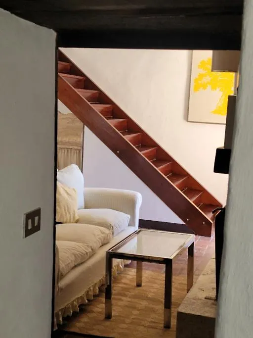 Apartment Private 2 Bedrooms Home In Saturnia Centre Italy